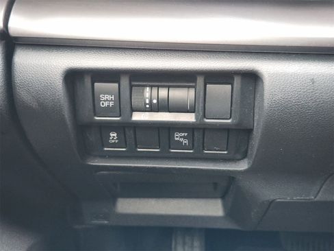 Used 2019 Subaru Crosstrek 2.0i Limited w/ Moonroof Package w/Navigation image 23