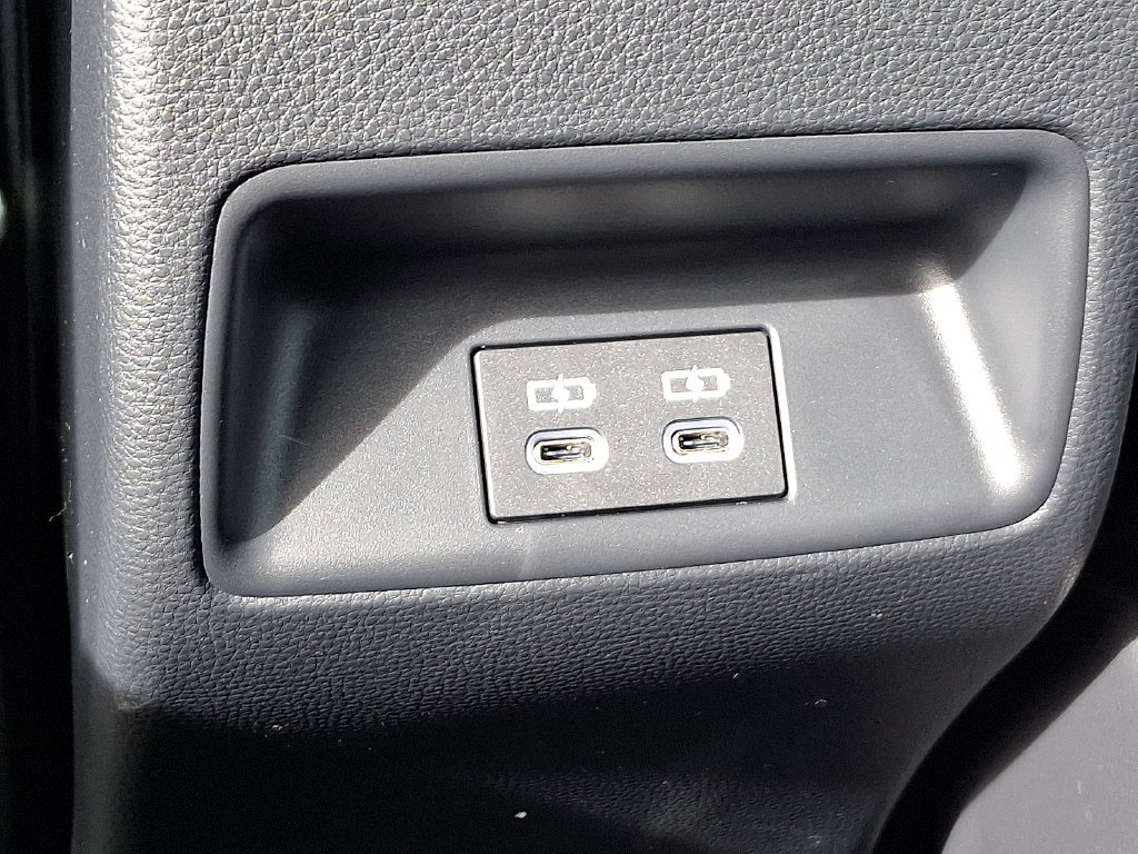 Used 2027 Toyota Corolla XSE FWD image 11