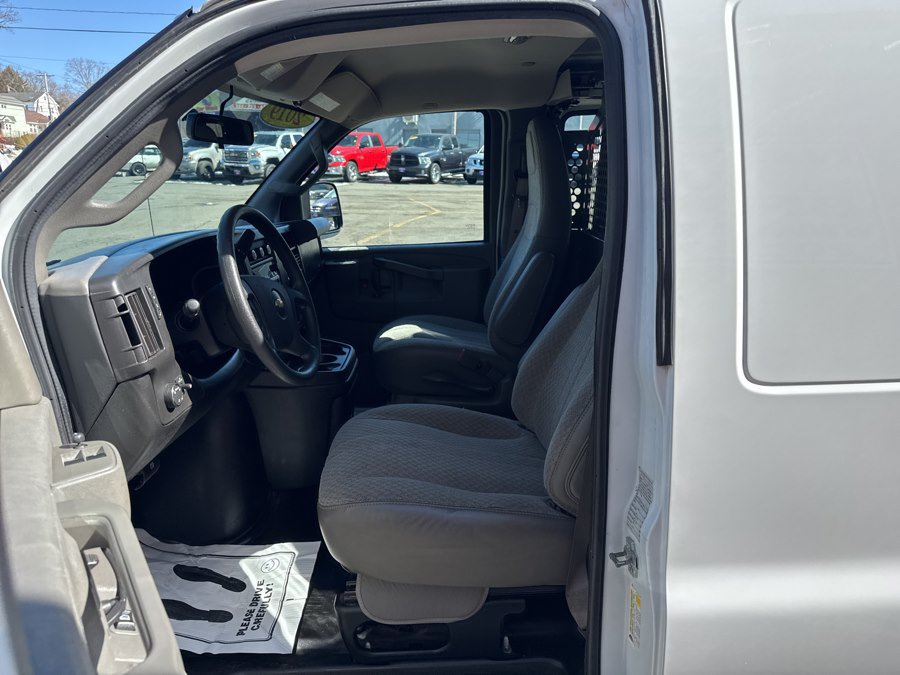Used 2019 Chevrolet Express 2500 w/ Driver Convenience Package RWD image 13