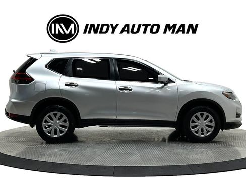 Used 2018 Nissan Rogue S AWD/4WD image 3