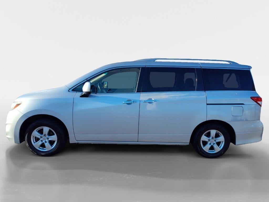 Used 2016 Nissan Quest SV FWD image 2