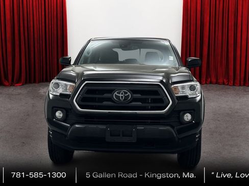 Certified 2023 Toyota Tacoma SR5 AWD/4WD image 2
