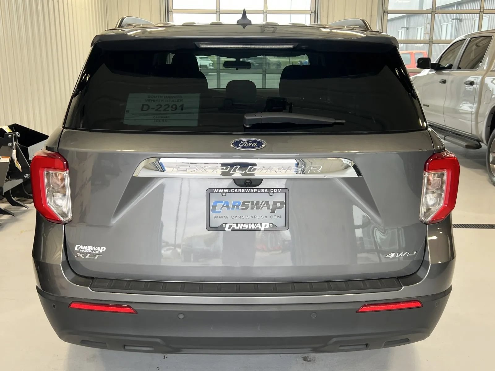 Used 2022 Ford Explorer XLT AWD/4WD image 4