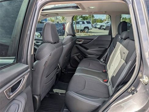Used 2021 Subaru Forester Premium image 8