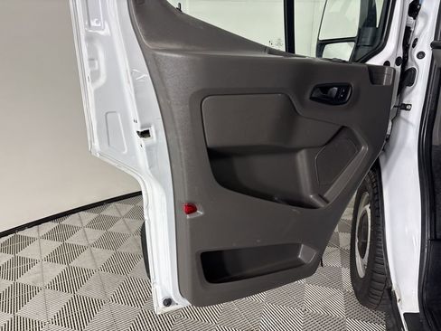 Used 2020 Ford Transit 250 Low Roof image 7