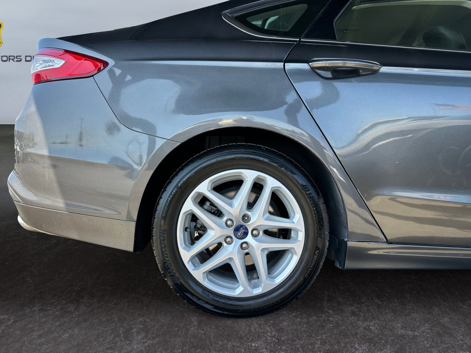 Used 2016 Ford Fusion SE FWD image 14