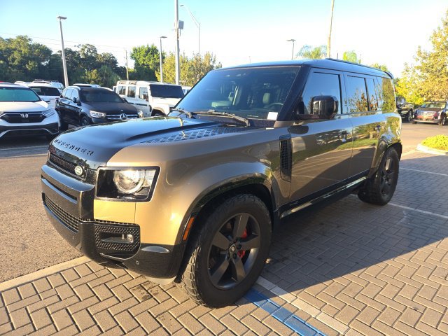 Used 2023 Land Rover Defender 110 X AWD/4WD image 1