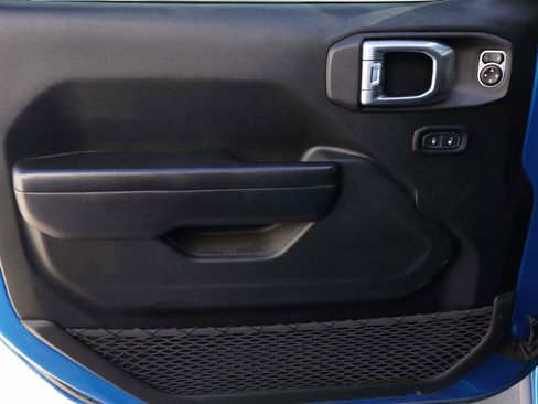 Used 2020 Jeep Gladiator Mojave image 7