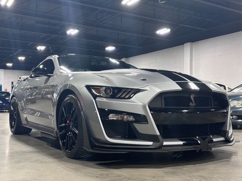 Used 2022 Ford Mustang Shelby GT500 w/ Technology Package image 13