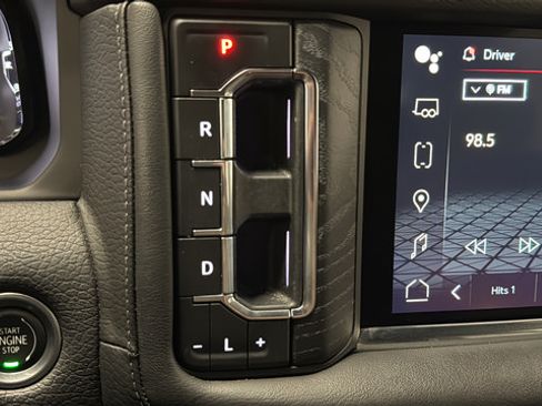 Used 2023 GMC Yukon XL Denali AWD/4WD image 18