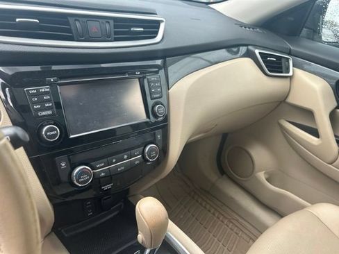 Used 2015 Nissan Rogue SL AWD/4WD image 12