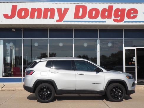 New 2026 Jeep Compass Latitude w/ Quick Order Package 29K image 1