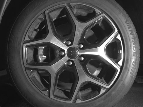 Used 2025 Jeep Compass Limited image 12