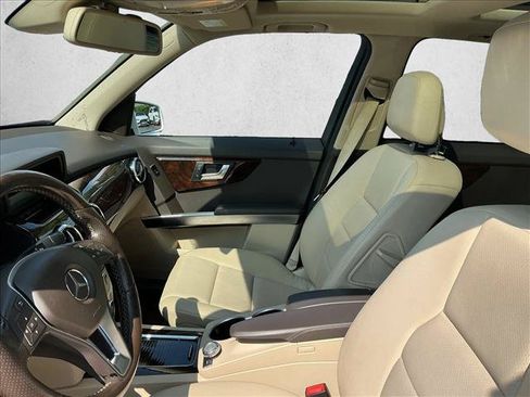 Used 2015 Mercedes-Benz GLK 350 4MATIC image 11