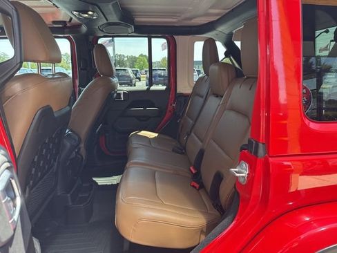 Used 2023 Jeep Wrangler Unlimited Rubicon w/ Dual Top Group AWD/4WD image 24