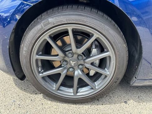 Used 2018 Tesla Model 3 Long Range AWD/4WD image 10