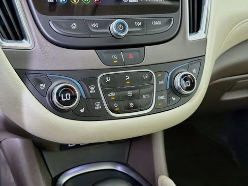 Used 2024 Chevrolet Malibu LT FWD image 21