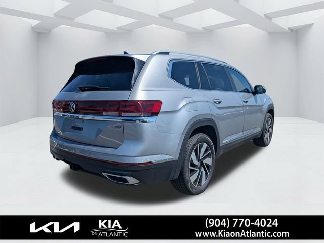Used 2025 Volkswagen Atlas SEL AWD/4WD image 3
