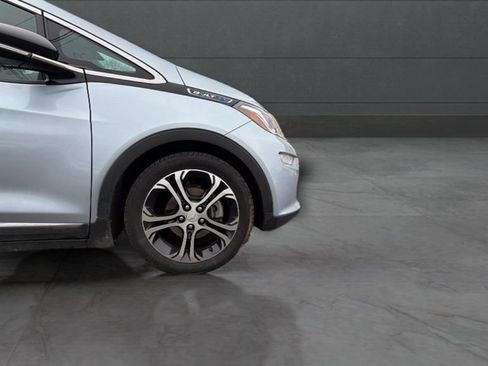 Used 2017 Chevrolet Bolt Premier w/ Driver Confidence II Package image 26