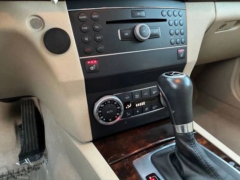 Used 2012 Mercedes-Benz GLK 350 4MATIC image 8