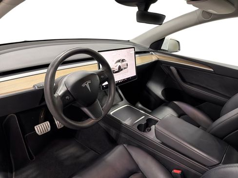Certified 2023 Tesla Model Y Performance AWD/4WD image 9