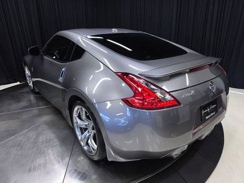 Used 2009 Nissan 370Z Touring w/ Sport Pkg RWD image 49