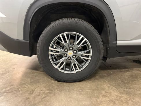 Certified 2024 Chevrolet Traverse LT w/ Trailering Package AWD/4WD image 10