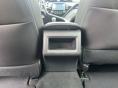 Used 2019 Toyota Camry LE image 21