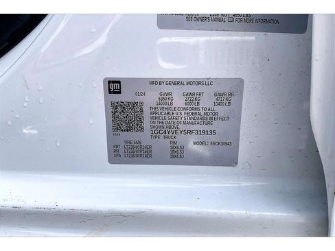 Used 2024 Chevrolet Silverado 3500 High Country w/ High Country Premium Package AWD/4WD image 35