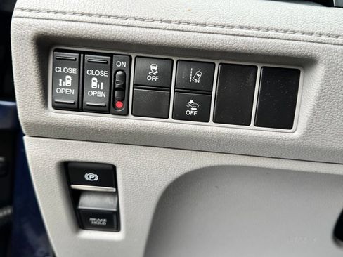 Used 2019 Honda Odyssey EX image 18