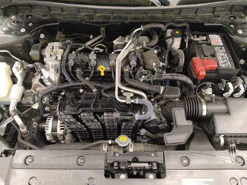 Used 2024 Nissan Altima 2.5 SV w/ SV Premium Package FWD image 30