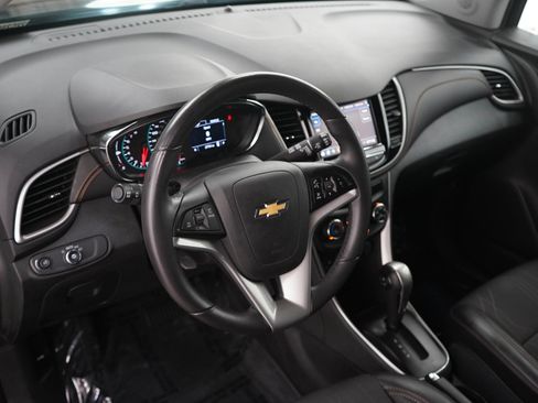 Used 2020 Chevrolet Trax LT w/ LT Convenience Package AWD/4WD image 20