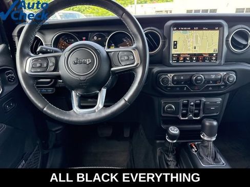 Used 2023 Jeep Wrangler Unlimited Sahara w/ Cold Weather Group AWD/4WD image 22