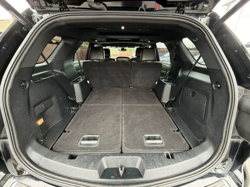 Used 2018 Ford Explorer XLT w/ Equipment Group 202A AWD/4WD image 12