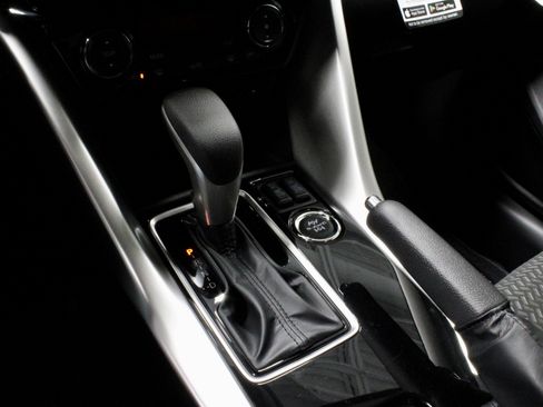 New 2026 Mitsubishi Eclipse Cross LE image 27