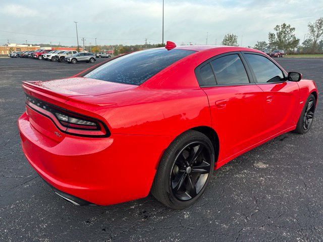 Used 2018 Dodge Charger R/T RWD image 4