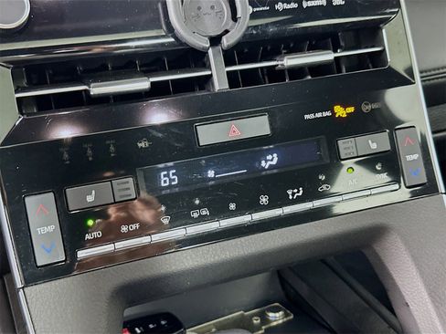 Certified 2021 Toyota Avalon XSE image 16