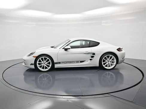 Certified 2025 Porsche 718 Cayman RWD image 2