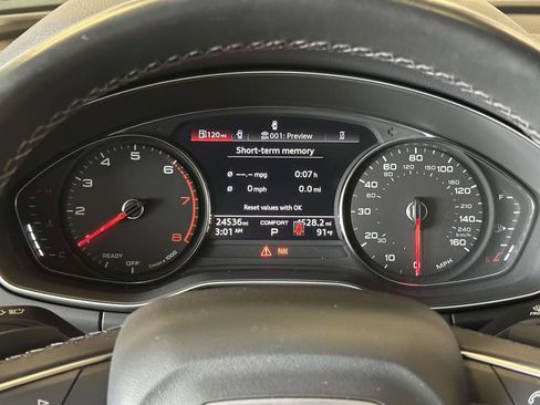 Used 2023 Audi Q5 2.0T Premium w/ Convenience Package AWD/4WD image 28