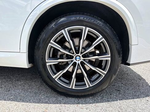Used 2021 BMW X5 xDrive40i AWD/4WD image 10