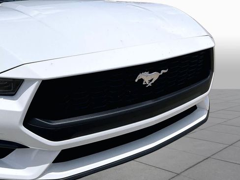 Used 2026 Ford Mustang Premium RWD image 27