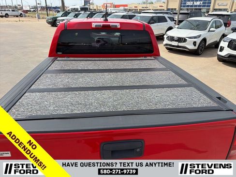 Used 2015 Chevrolet Colorado LT w/ LT Convenience Package image 11