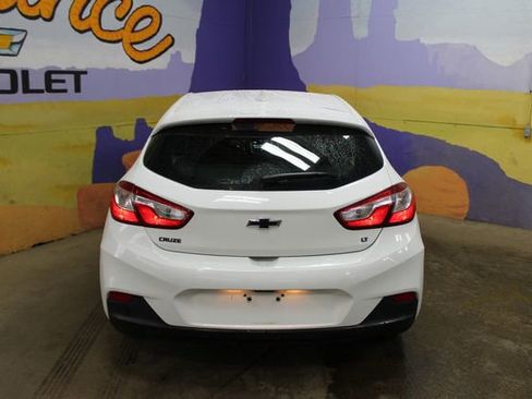 Used 2017 Chevrolet Cruze LT FWD image 7