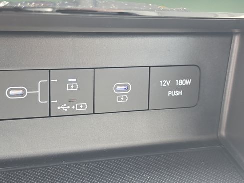 Used 2025 Hyundai Sonata SE FWD image 29