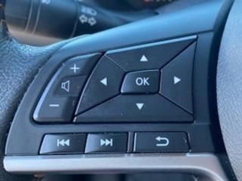 Used 2023 Nissan Kicks SR w/ SR Premium Package image 10