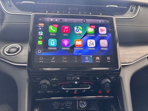 Used 2023 Jeep Grand Cherokee L Limited AWD/4WD image 26