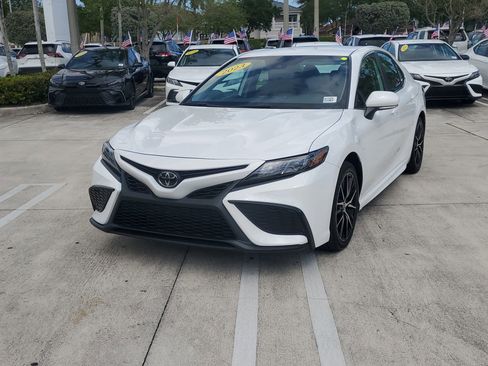 Certified 2023 Toyota Camry SE FWD image 7