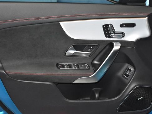 Certified 2025 Mercedes-Benz CLA 250 4MATIC image 4