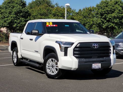 Used 2025 Toyota Tundra SR5 AWD/4WD image 2