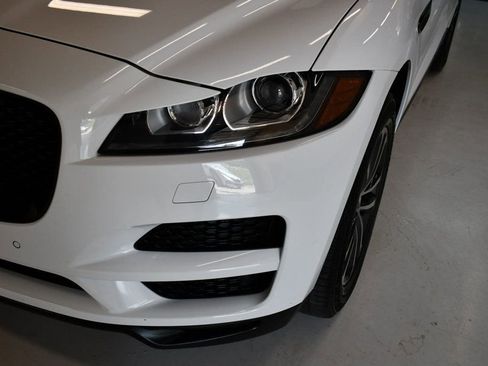 Used 2020 Jaguar F-PACE Premium image 13